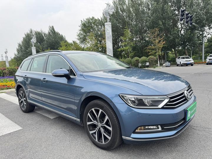 2018 380TSI RWD photo 3