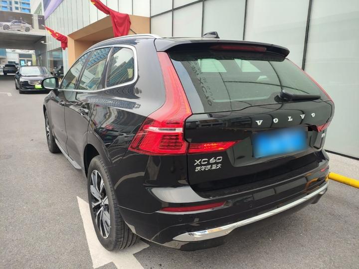 XC60 2025 B5 AWD Luxury photo 4