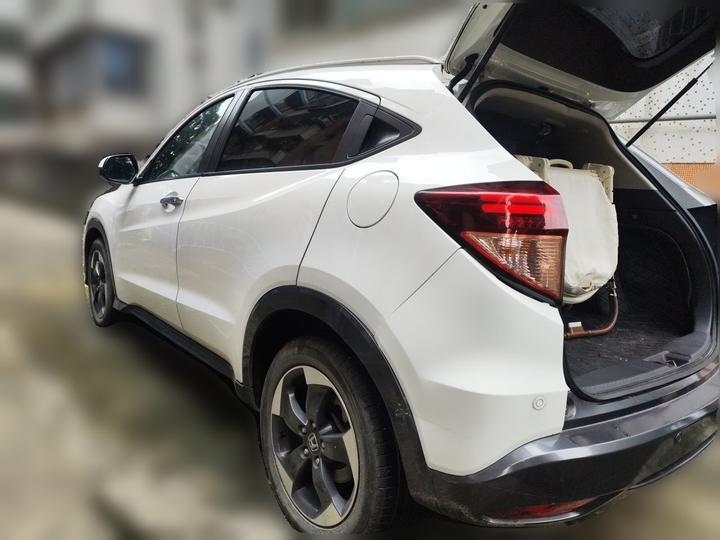 Vezel 2015 1.8L CVT AWD Flagship photo 4