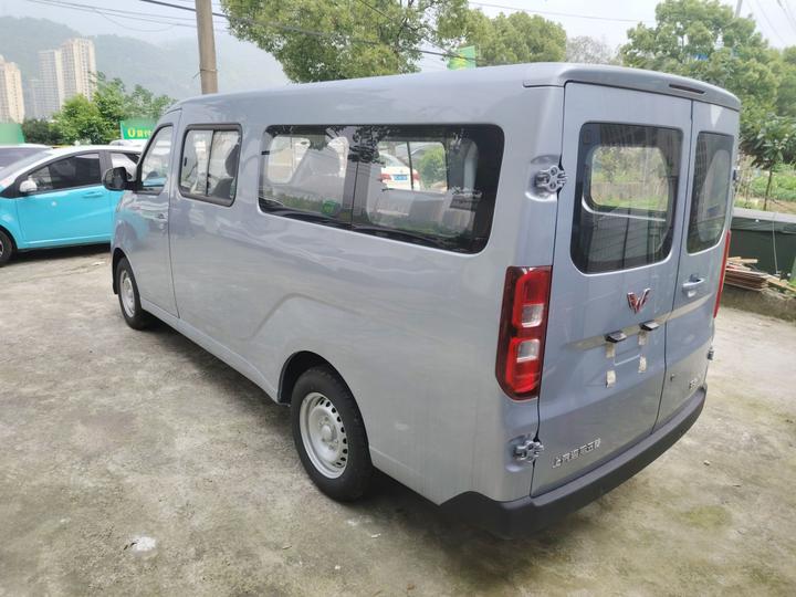 Wuling 2024 300km Comfort Bus 75kW photo 4