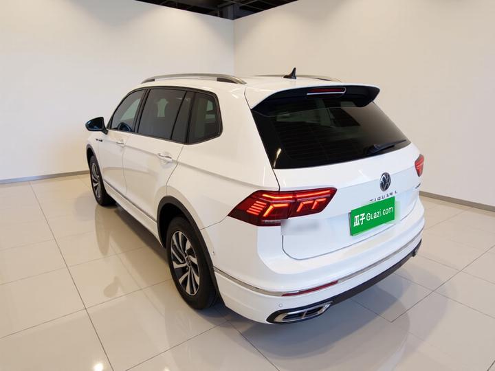 Tiguan L EV 2023 430PHEV PHEV Premium photo 4