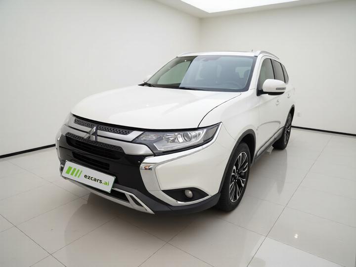 Outlander 2019 2.0L RWD Enjoy 7-Seater China VI