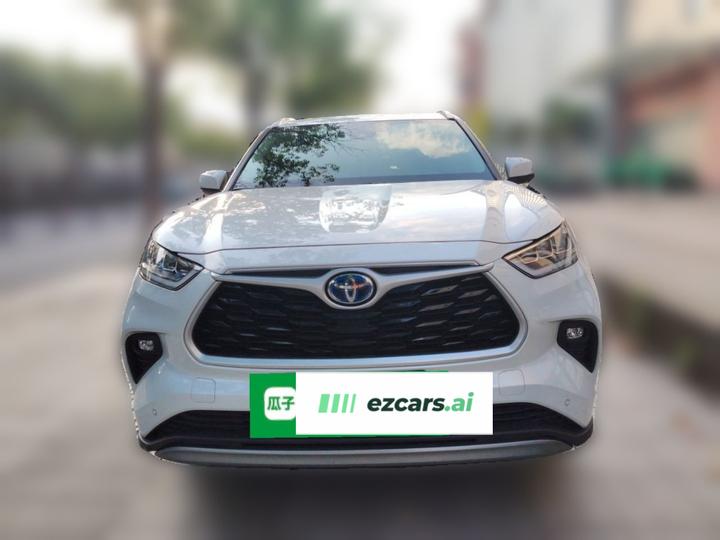Highlander 2022 Hybrid 2.5L AWD Premium 7-Seater photo 2