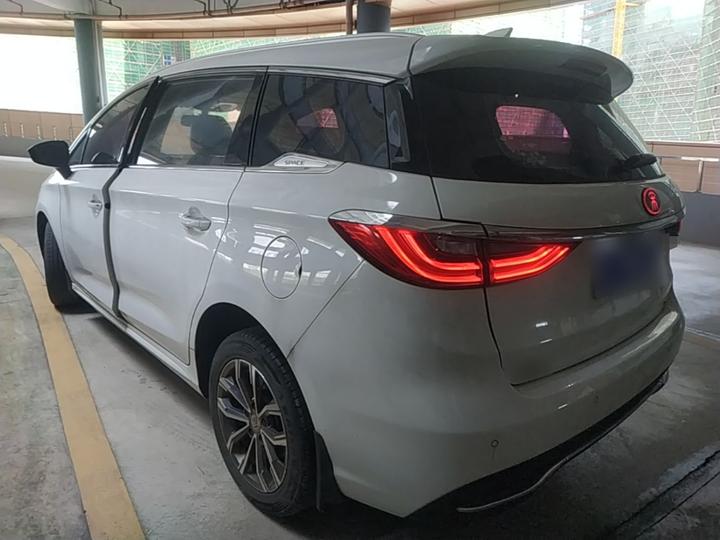 Song MAX 2019 1.5T AT Connected 7-Seater China V photo 4