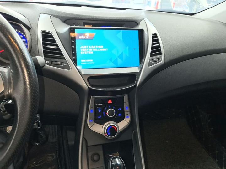 Elantra 2016 1.6L AT Smart photo 8