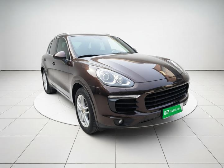 2016 Cayenne Platinum Edition 3.0T photo 3