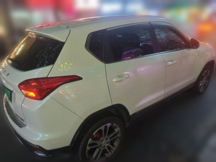 BAIC X35 2016 1.5L AT Luxury photo 4