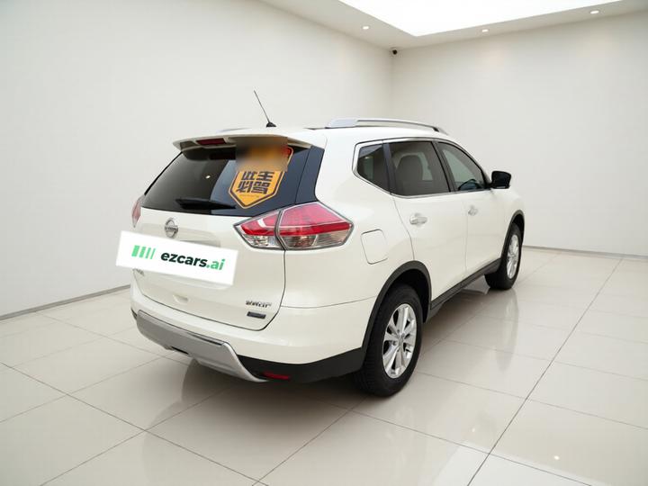 X-Trail 2014 2.0L CVT Comfort 2WD photo 4