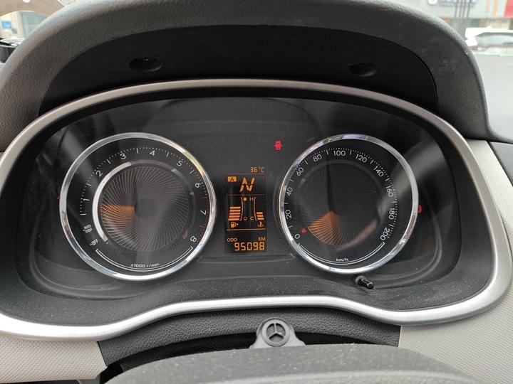 2015 3 1.5L AMT photo 8