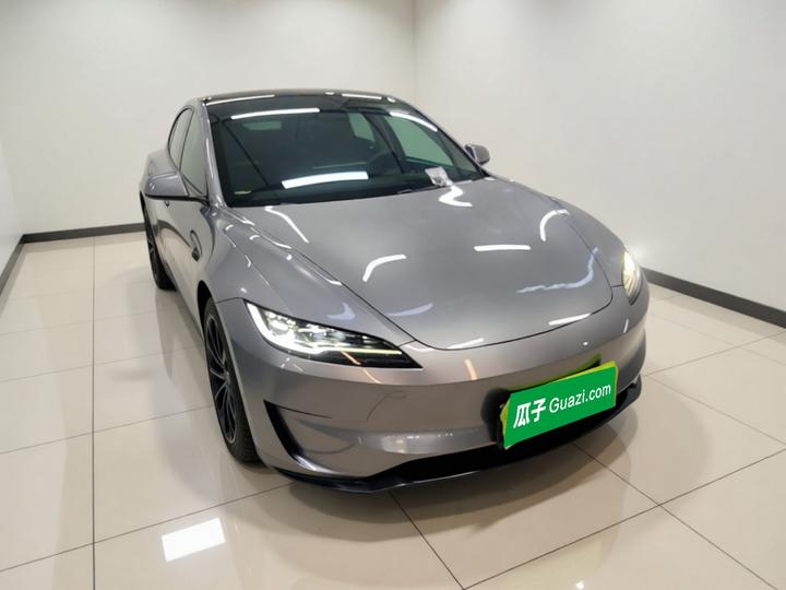 Model 3 2025 Performance AWD photo 3