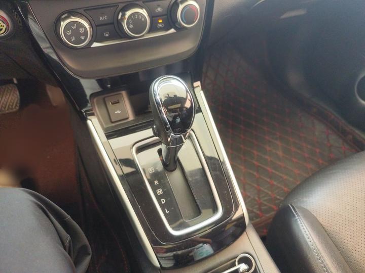 Sylphy 2019 1.6XV CVT Connected Exclusive China V photo 6
