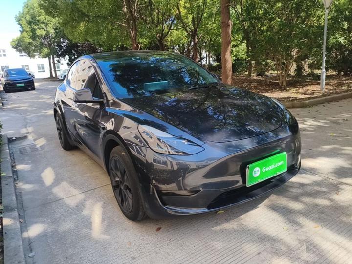 Model Y 2024 RWD photo 3