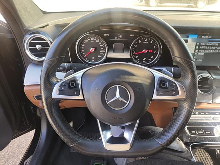 E-Class 2017 E 200 Sport 4MATIC photo 6