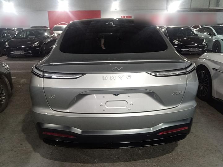 L60 2024 60kWh RWD photo 3