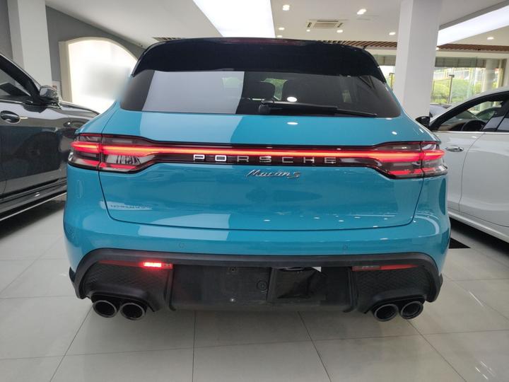 2022 Macan 2.0T photo 3