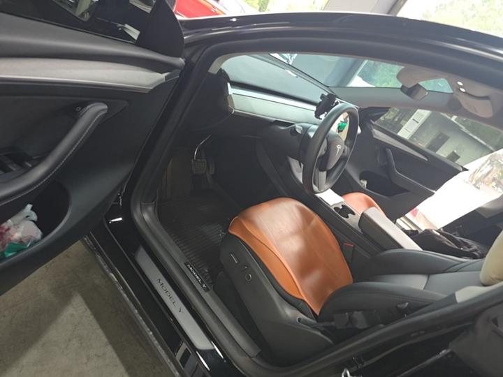 Model Y 2023 RWD photo 3