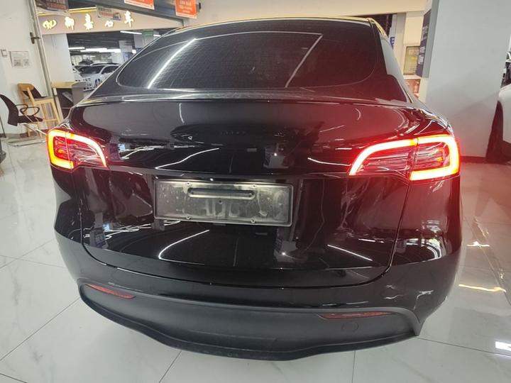 Model Y 2022 RWD photo 3