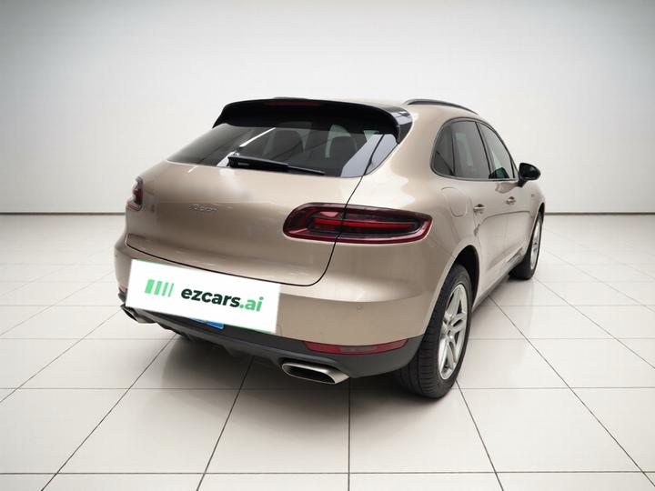 2017 Macan 2.0T photo 4