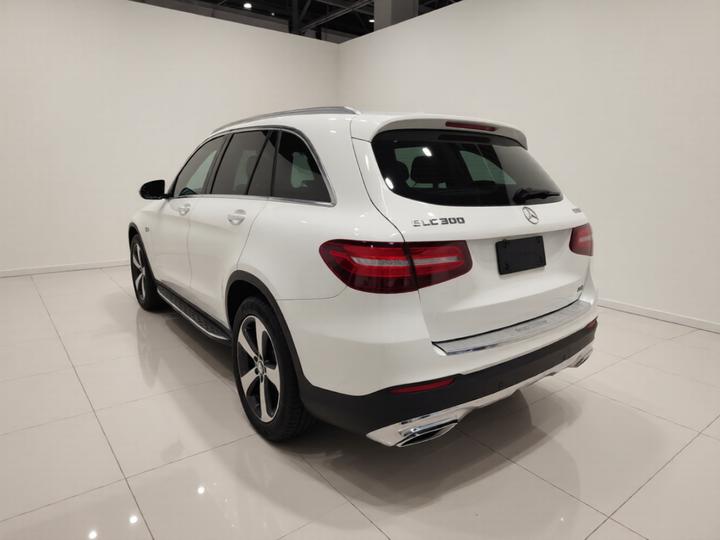 GLC 2016 GLC 300 4MATIC Dynamic photo 4