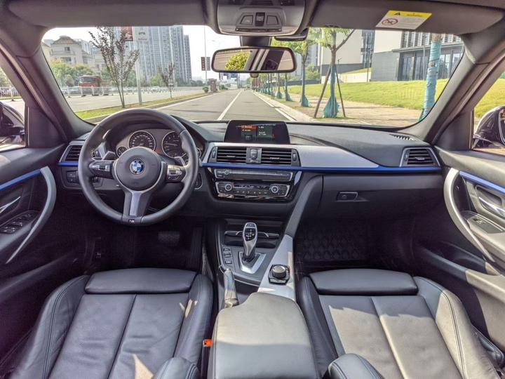 3 Series 2018 320i M Sport Package photo 5
