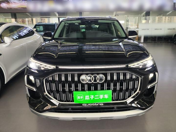 Q6 2024 40 TFSI quattro 7-Seater photo 2