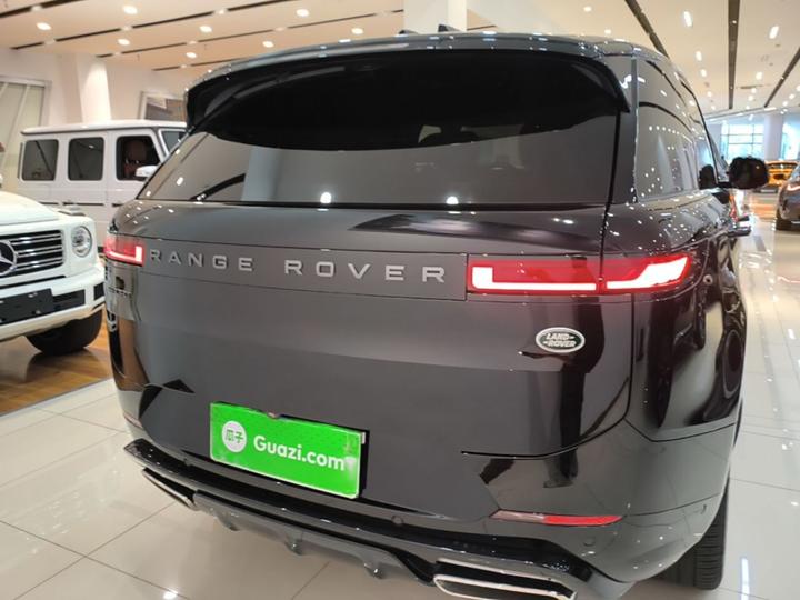 Range Rover Sport 2025 400PS Dynamic SE photo 3