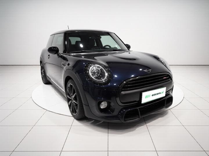 2021 1.5T 3-Door photo 3