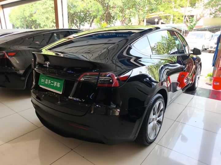 Model Y 2022 Facelift RWD photo 6