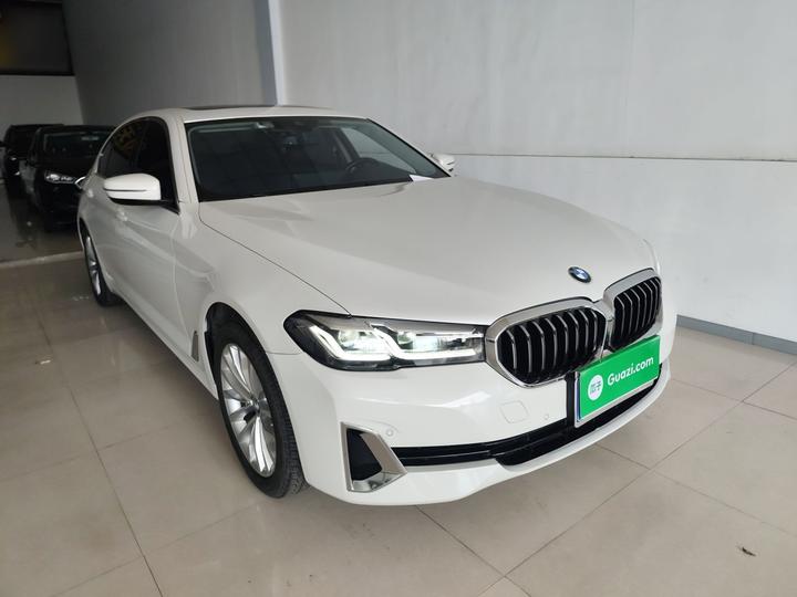 5 Series 2021 525Li Luxury photo 3