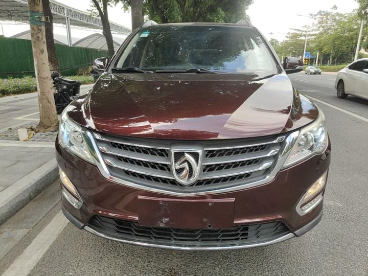 560 2016 1.8L MT Luxury photo 2