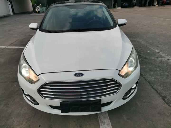 Escort 2019 Facelift 1.5L MT China VI photo 2