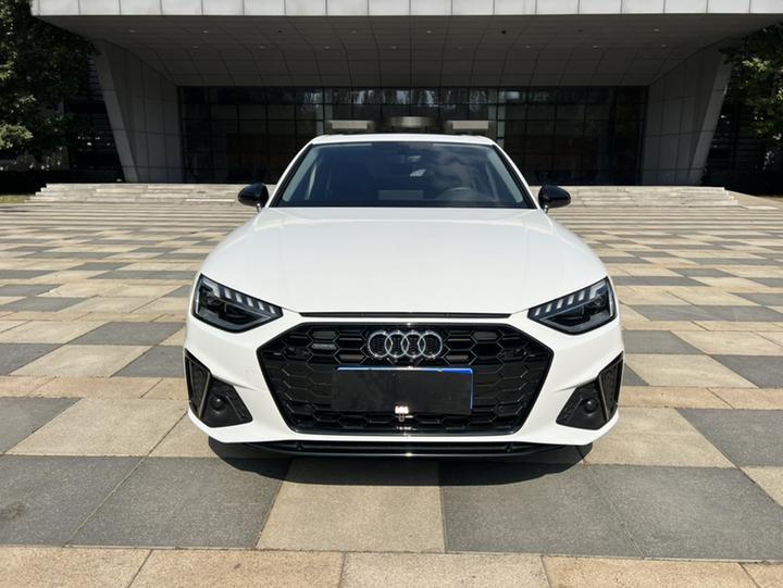 A4L 2022 40 TFSI Luxury Dynamic photo 2