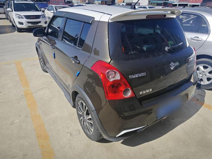 Swift 2013 1.5L AT 20 photo 4