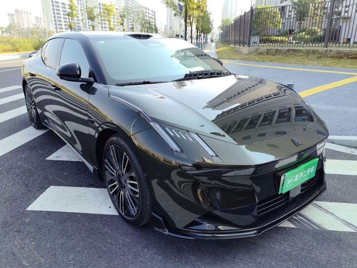 10 EM-P 2025 240 AWD Ultra Sport photo 3