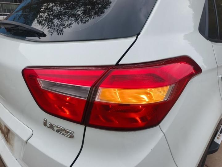 ix25 2015 1.6L AT RWD Smart GLS photo 7