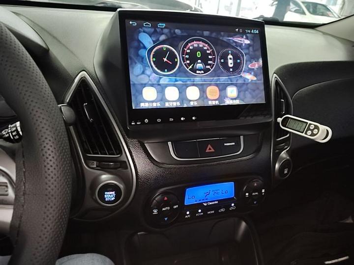 ix35 2015 2.0L AT RWD Smart IV photo 4
