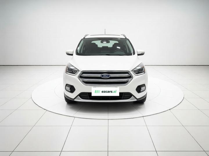 Kuga 2018 EcoBoost 180 RWD photo 2