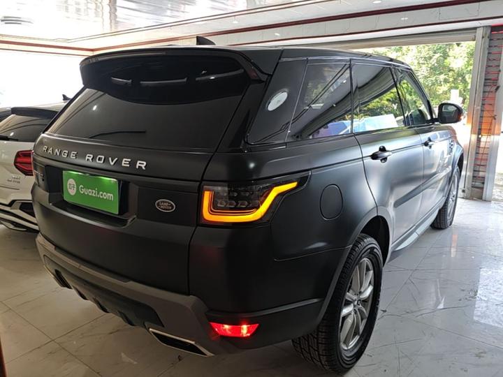 Range Rover Sport 2020 3.0 L6 SE photo 3