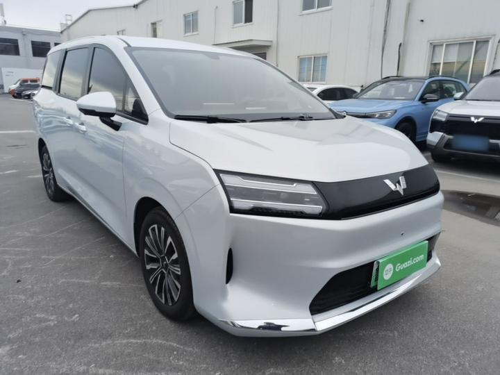 730 EV 2025 EV 500km Luxury photo 3