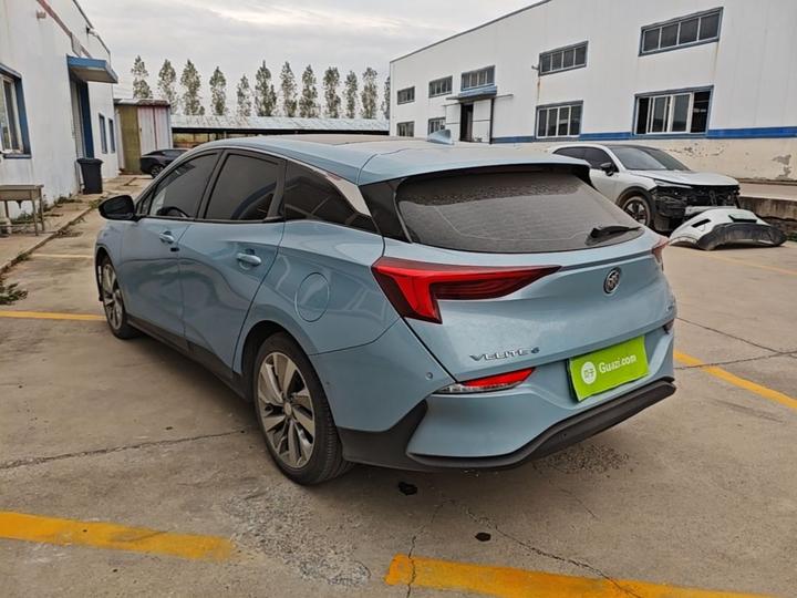 6 2020 PHEV photo 4