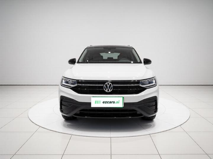 Tiguan L 2024 300TSI AT RWD photo 2