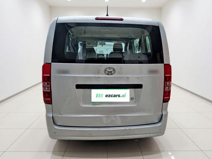 Refine M3 2018 1.6L Luxury photo 5