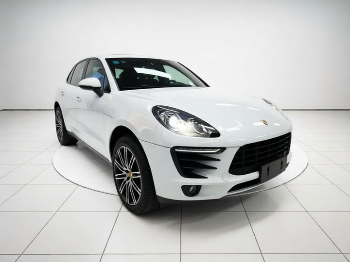 2017 Macan 2.0T photo 3