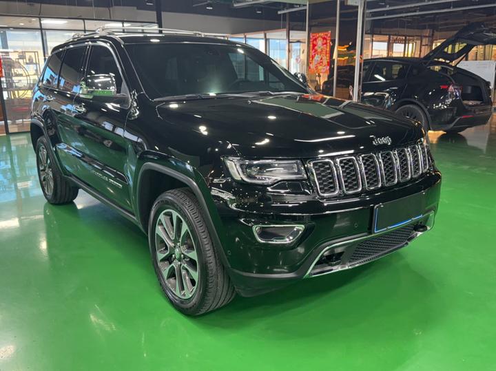 Grand Cherokee Imported 2017 3.0L Elite photo 2