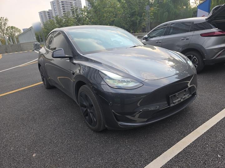 Model Y 2024 RWD photo 3