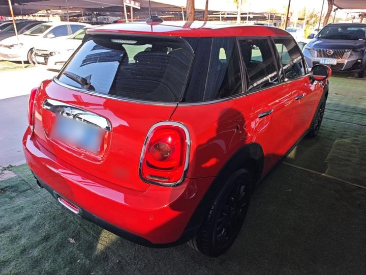 2018 1.5T ONE PLUS 5-Door photo 6
