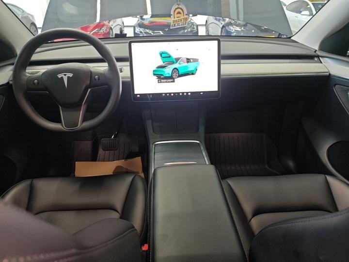 Model Y 2024 RWD photo 5