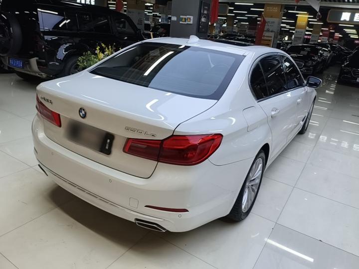 5 Series EV 2020 Upgraded 530Le Luxury photo 4