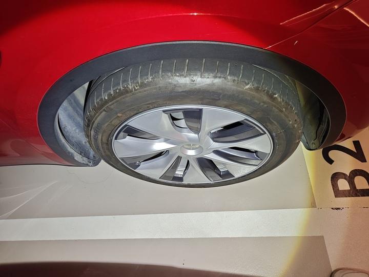 Model Y 2021 Standard Range RWD photo 8