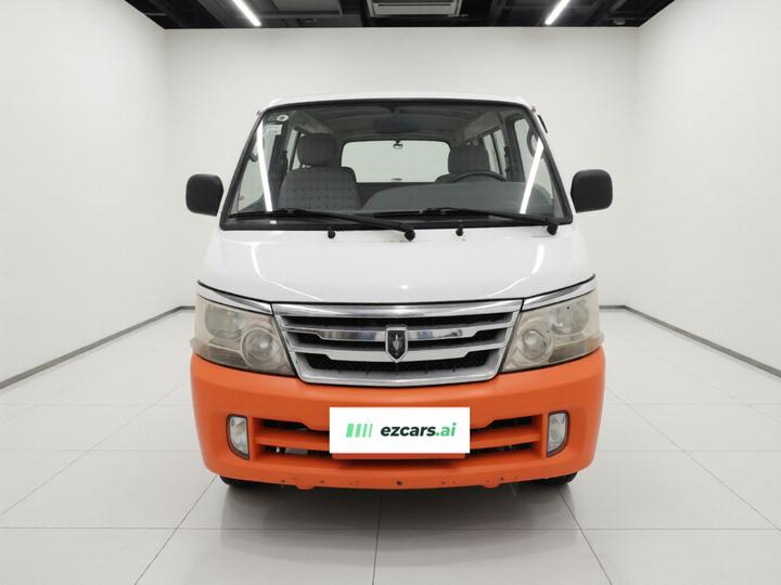 Jinbei Hiace 2014 2.0L 5th Gen Comfort 1 4G21C photo 2